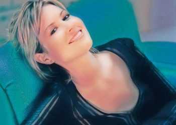 Певица Dido родила первенца