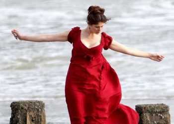 Джемма Артертон стане вампіром