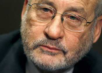 Нобелівський лауреат зробив невтішний прогноз на 2012 рік