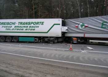 6 вантажівок зіткнулись на трасі Київ – Одеса