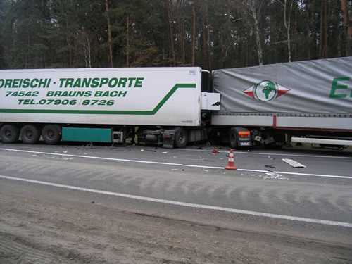 6 вантажівок зіткнулись на трасі Київ – Одеса