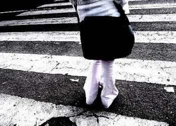 «Лицар» на чорному джипі збив школярку на «зебрі», відвіз додому і зник