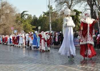 Фестиваль новорічних персонажів у Євпаторії