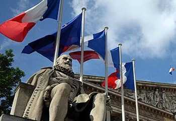 Парламент Франції затвердив закон що забороняє заперечення геноциду вірмен