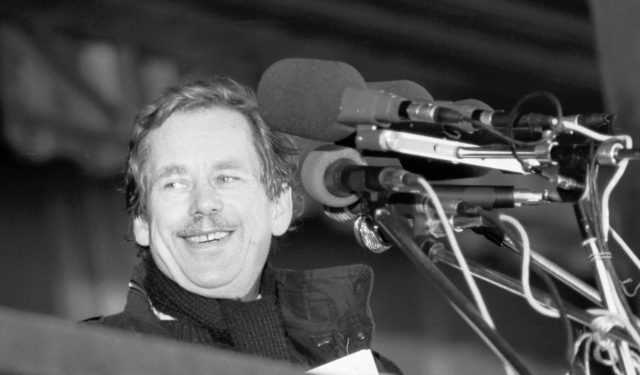 На 75 році життя помер Вацлав Гавел