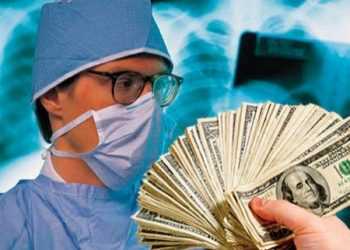 В Крыму выследили доктора-взяточника