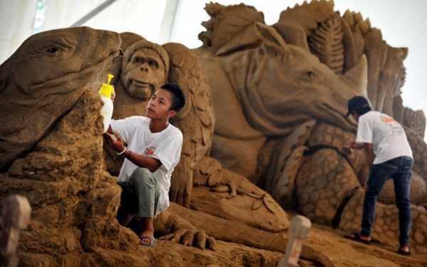 В Індонезії відкрився фестиваль піщаних скульптур з усього світу