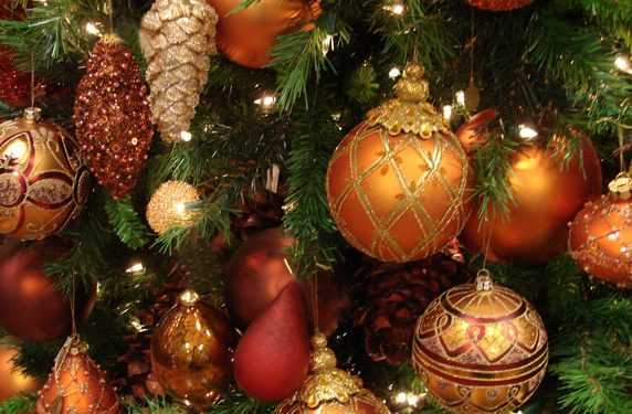 В Ужгороді презентували історію новорічних іграшок