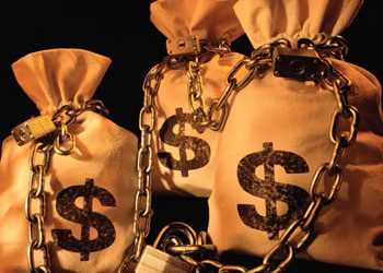 Італійцям заборонили платити готівкою