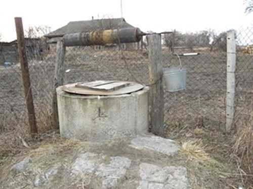 83-річна жінка вчинила самогубство, кинувшись в колодязь