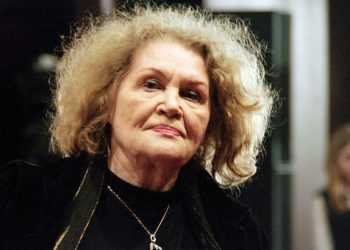 Лина Костенко возмущена этапированием Юлии Тимошенко