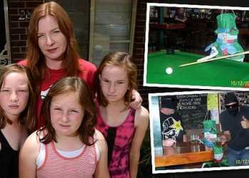 В Австралії викрали сніговика і водять його по барам