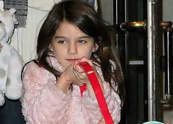 Донька Тома Круза стала письменницею