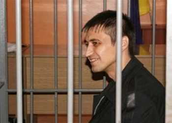 Ландік каже що Коршунова вимагала в нього гроші