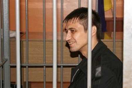 Ландік каже що Коршунова вимагала в нього гроші