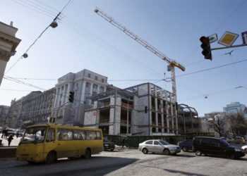 Київрада отримає в подарунок будинок над станцією метро «Театральна»