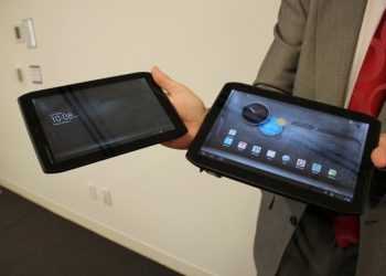 Motorola Xyboard надійде на полички магазинів в цьому місяці