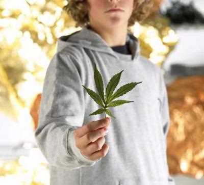 В ПТУ міліція перевіряла підлітків на причетність до вживання та збуту наркотиків