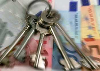 Навіть юристам важко розібратися як сьогодні проводити купівлю чи продаж квартири