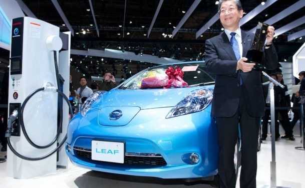 «Автомобіль Року 2011» в Японії Nissan LEAF