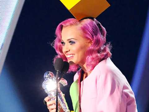 MTV назвав Кеті Перрі кращою виконавицею 2011 року