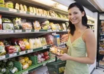Українці їздять закуповуватися в Європу вдвічі дешевшими продуктами