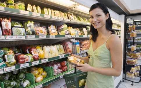 Українці їздять закуповуватися в Європу вдвічі дешевшими продуктами