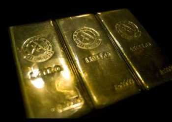 В Україну поштою прийшли контрабандні злитки і коштовності