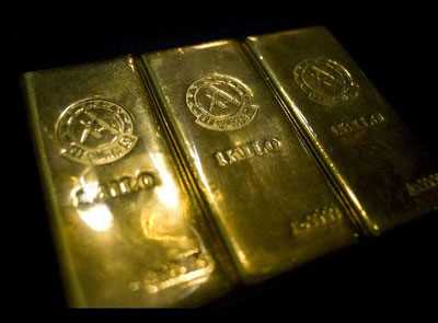 В Україну поштою прийшли контрабандні злитки і коштовності