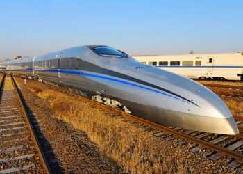 Китай випробовує потяг максимальна швидкість якого 500 км/год