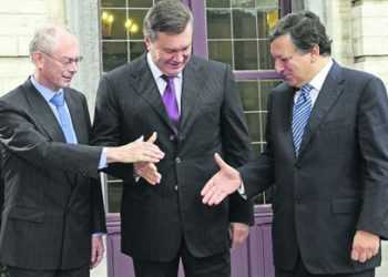 Результати саміту: асоціація України залежить від демократичних змін