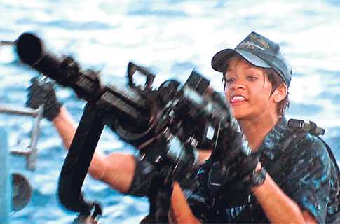 Ріанна зіграла роль солдата у фантастичній стрічці