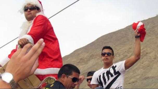 Санчес порадував дітей