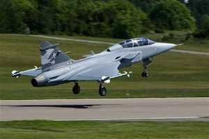 Швейцарія замінить американські винищувачі