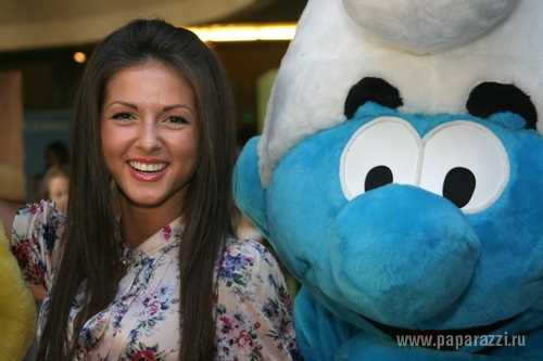 Смурфики залишили відбитки своїх рук на знаменитій Алеї