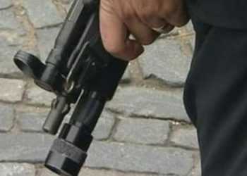 Полицейские дважды взяли штурмом не ту квартиру