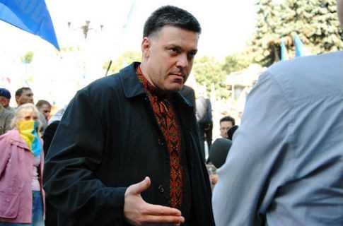 Тягнибока вызвали в милицию за драку под Радой