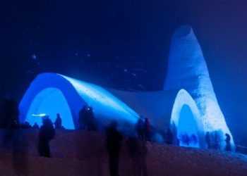 В Германии открылась церковь из снега