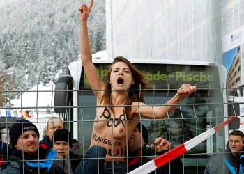 Активистки из украинского движения FEMEN устроили акцию в Давосе