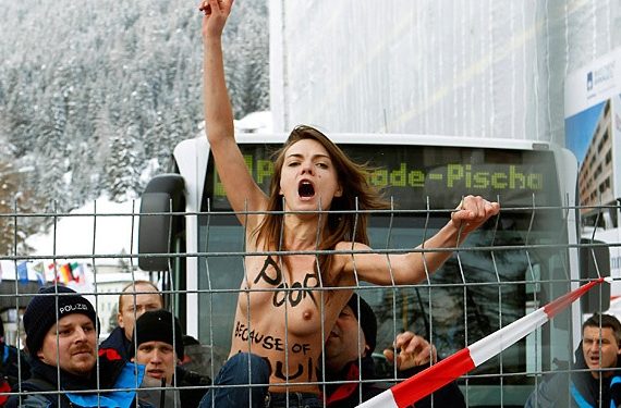 Активистки из украинского движения FEMEN устроили акцию в Давосе