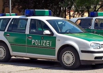 22 роки без прав за кермом патрульного авто
