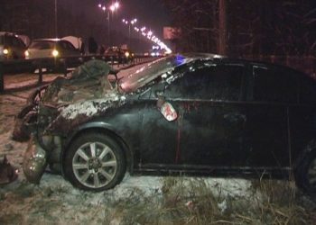 На Бориспольской трассе несколько перевернулась Toyota