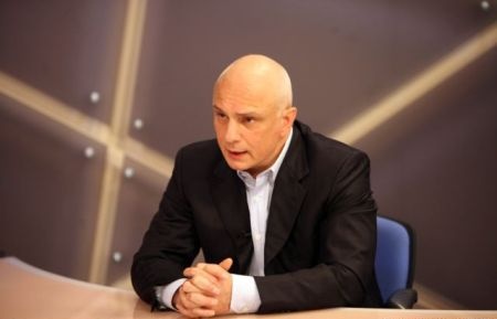 Муж Тимошенко: Я приехал сюда умолять мир помочь освободить мою жену