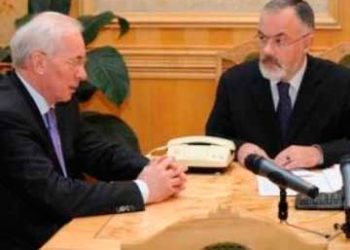 Азаров против «продавливания» законопроекта о высшем образовании