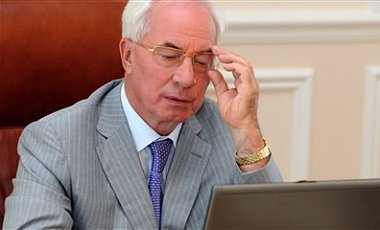Азаров сообщил на Facebook о возможности возить газ из Европы.