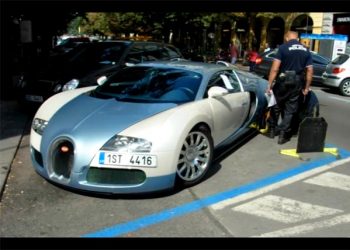 Чеська поліція оштрафувала Bugatti Veyron