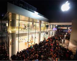 В Китае на время приостоновили продажи iPhone 4S из-за суеты в магазинах