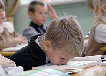 Половина украинских школьников не берут в руки книги