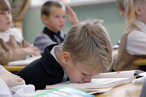 Половина украинских школьников не берут в руки книги
