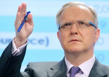 ЕС раскритиковал снижение S&P рейтингов девяти странам